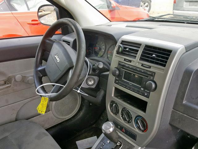 1J8FT47W17D196237 - 2007 JEEP COMPASS SILVER photo 9