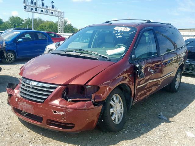 2A4GP54L37R273617 - 2007 CHRYSLER TOWN & COU RED photo 2