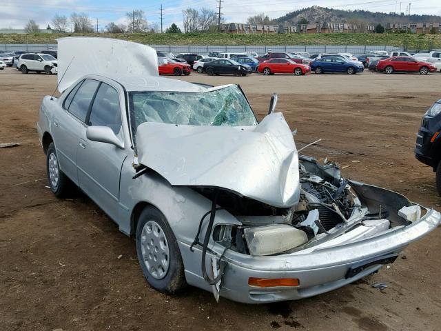 JT2BG12K7T0385854 - 1996 TOYOTA CAMRY DX SILVER photo 1