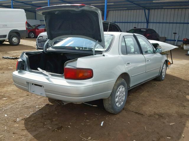 JT2BG12K7T0385854 - 1996 TOYOTA CAMRY DX SILVER photo 4