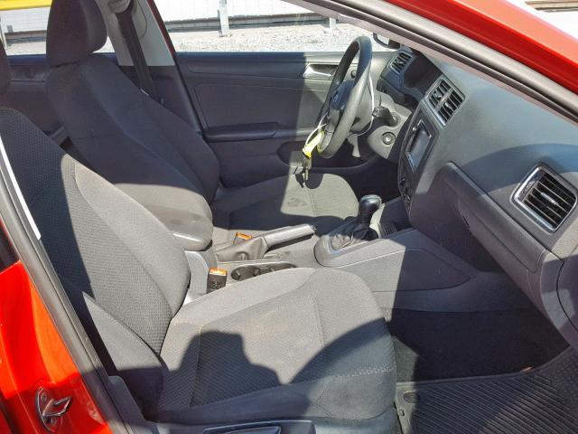 3VW2K7AJ4EM249096 - 2014 VOLKSWAGEN JETTA BASE RED photo 5
