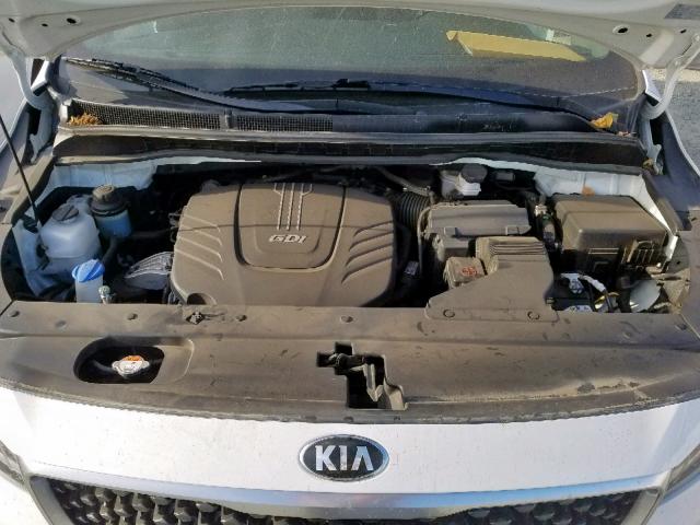 KNDMB5C17H6233248 - 2017 KIA SEDONA LX WHITE photo 7