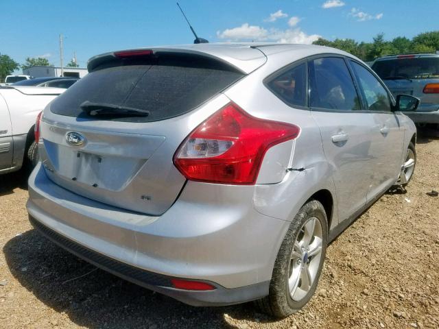 1FAHP3K26CL284659 - 2012 FORD FOCUS SE SILVER photo 4