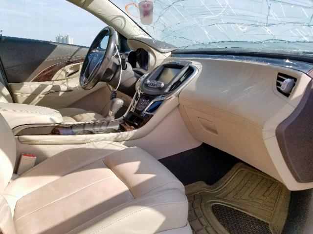 1G4GB5G32EF100431 - 2014 BUICK LACROSSE BEIGE photo 5