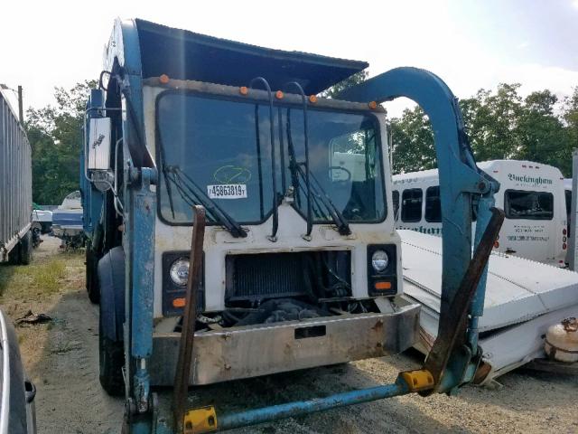 1M2K189C47M037973 - 2007 MACK 600 MR600 BLUE photo 1