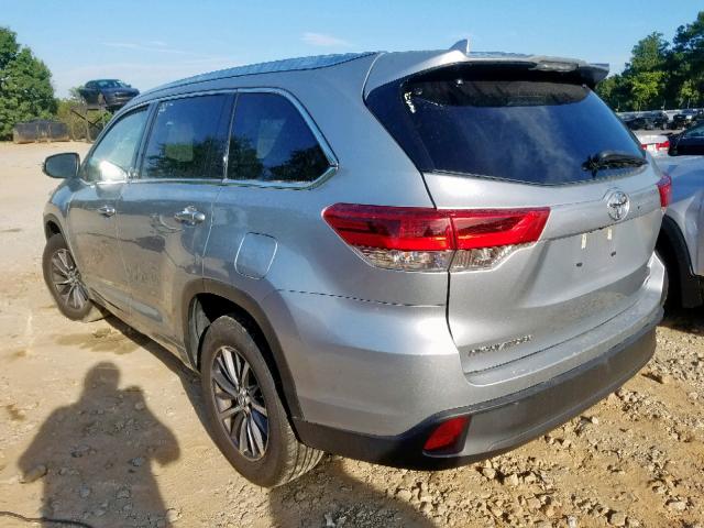 5TDKZRFH2JS539184 - 2018 TOYOTA HIGHLANDER SILVER photo 3