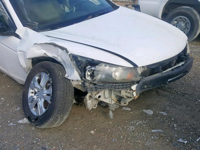 1HGCP26459A027394 - 2009 HONDA ACCORD LXP WHITE photo 9