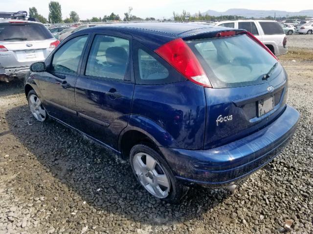 3FAFP37394R122987 - 2004 FORD FOCUS ZX5 BLUE photo 3