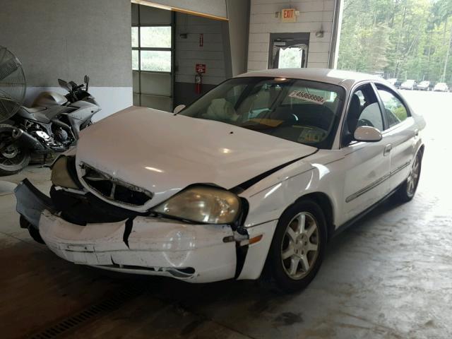 1MEFM53U01A635319 - 2001 MERCURY SABLE LS WHITE photo 2