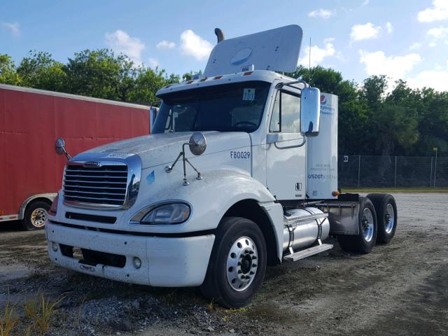 1FVXA7009CDBJ6371 - 2012 FREIGHTLINER CONVENTION WHITE photo 2