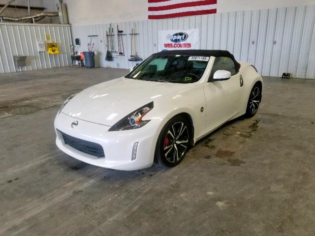 JN1AZ4FH2JM520034 - 2018 NISSAN 370Z BASE WHITE photo 2