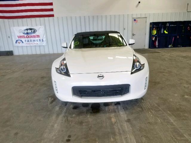 JN1AZ4FH2JM520034 - 2018 NISSAN 370Z BASE WHITE photo 9