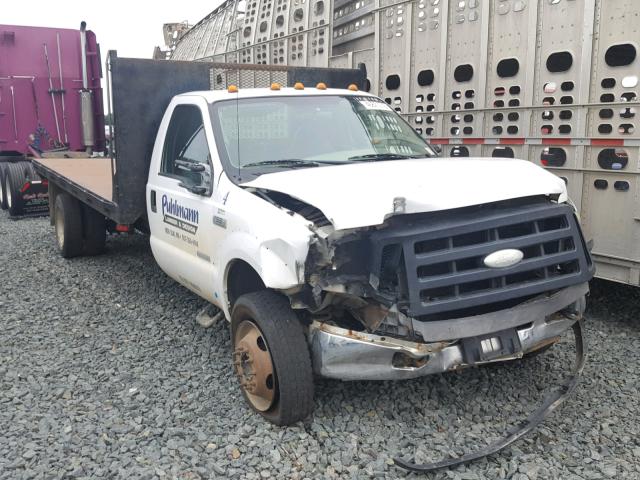 1FDAF57P46EA33738 - 2006 FORD F550 SUPER WHITE photo 1