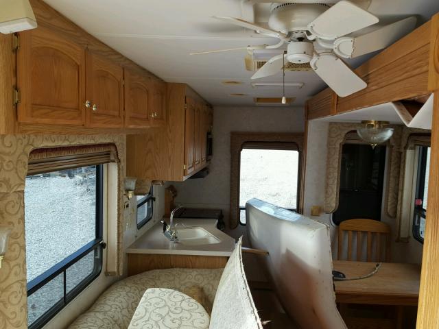 16F62E3P731A04610 - 2003 CARI CAMPER WHITE photo 9