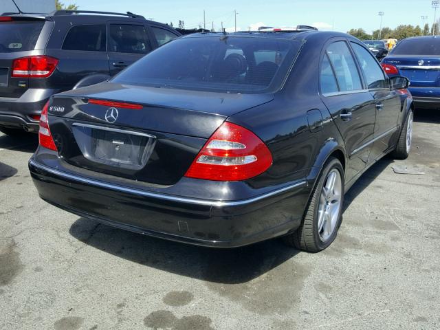 WDBUF70JX5A742990 - 2005 MERCEDES-BENZ E 500 BLACK photo 4