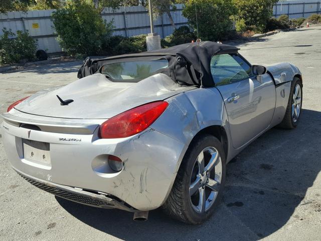 1G2MC35B78Y123669 - 2008 PONTIAC SOLSTICE SILVER photo 4