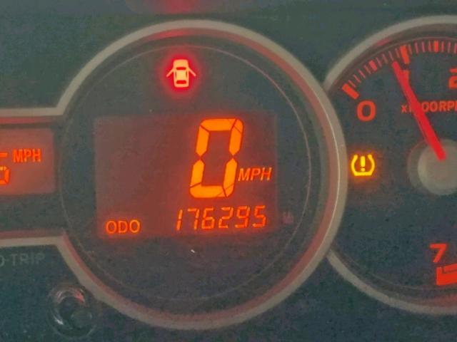 JTLZE4FE2B1140832 - 2011 TOYOTA SCION XB 金色 照片 8