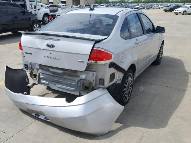 1FAHP36N89W207657 - 2009 FORD FOCUS SES SILVER photo 4