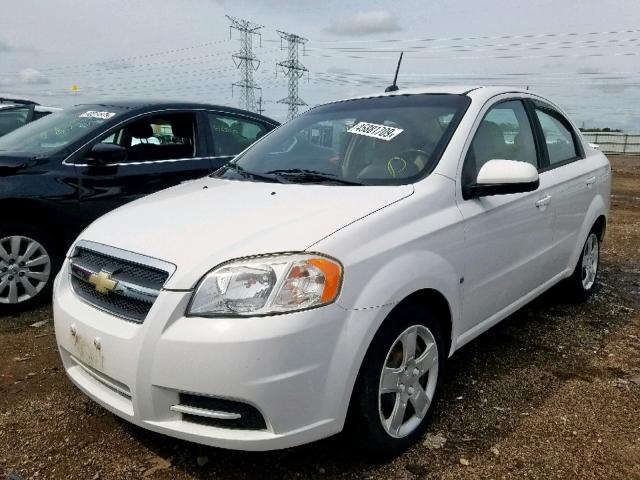 KL1TD56E79B669084 - 2009 CHEVROLET AVEO LS WHITE photo 2