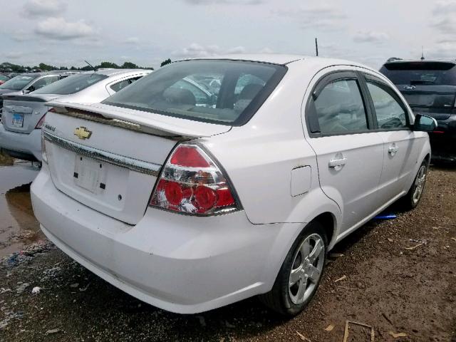 KL1TD56E79B669084 - 2009 CHEVROLET AVEO LS WHITE photo 4