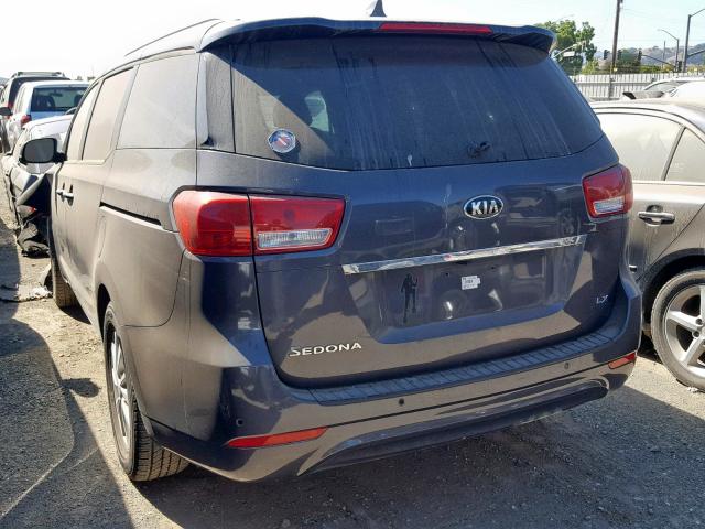 KNDMB5C11H6243225 - 2017 KIA SEDONA LX CHARCOAL photo 3