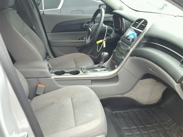 1G11B5SA6DF165922 - 2013 CHEVROLET MALIBU LS 银色 照片 5