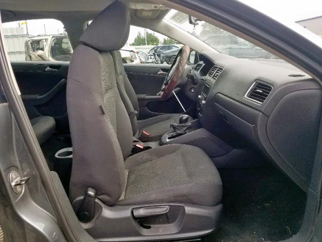 3VW2K7AJ7CM328856 - 2012 VOLKSWAGEN JETTA BASE 灰色 照片 5