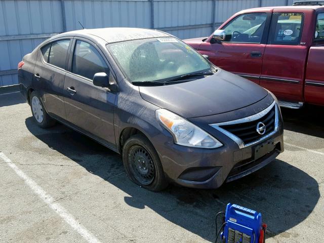 3N1CN7AP3FL872142 - 2015 NISSAN VERSA S GRAY photo 1