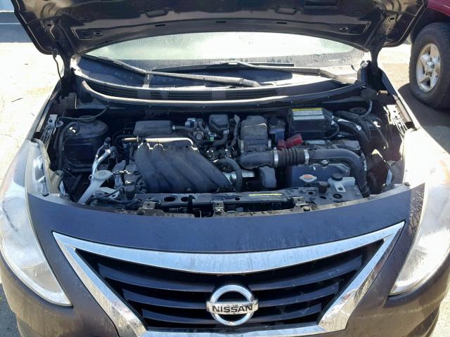 3N1CN7AP3FL872142 - 2015 NISSAN VERSA S GRAY photo 7