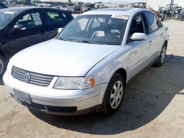 WVWMA63B2XE423402 - 1999 VOLKSWAGEN PASSAT GLS SILVER photo 2