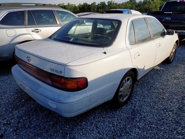 4T1VK13E6NU018527 - 1992 TOYOTA CAMRY XLE WHITE photo 4