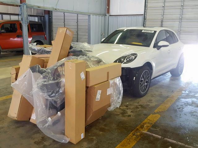 WP1AA2A55JLB15862 - 2018 PORSCHE MACAN WHITE photo 2