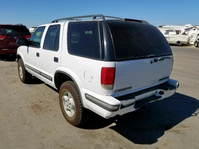 1GNDT13W3XK171748 - 1999 CHEVROLET BLAZER WHITE photo 3