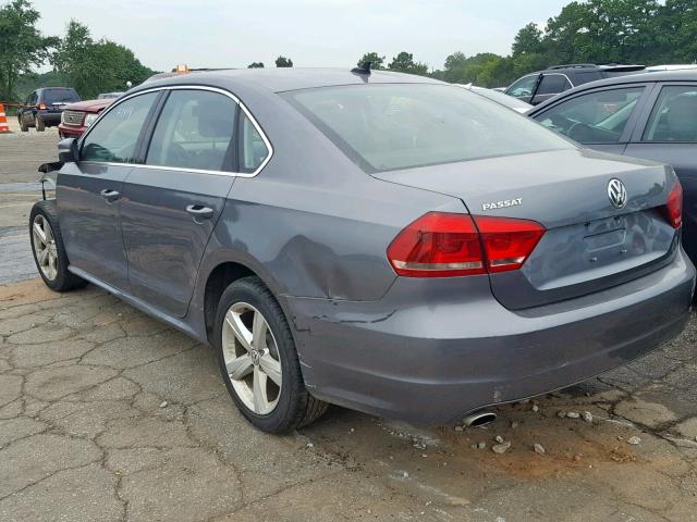 1VWBH7A33DC098185 - 2013 VOLKSWAGEN PASSAT SE GRAY photo 3