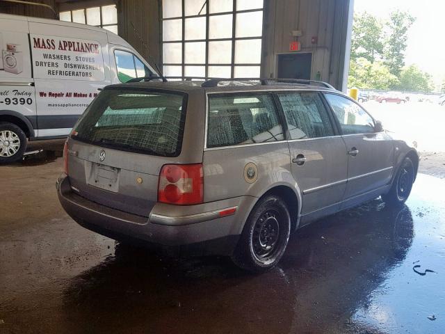 WVWVD63B23E465638 - 2003 VOLKSWAGEN PASSAT GLS SILVER photo 4