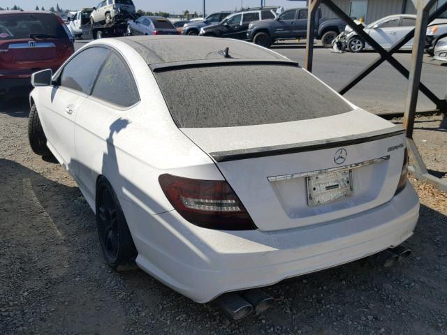 WDDGJ4HB6DF955581 - 2013 MERCEDES-BENZ C250 WHITE photo 3