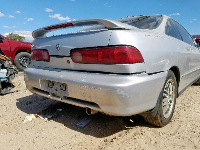 JH4DC4469YS007199 - 2000 ACURA INTEGRA GS SILVER photo 9