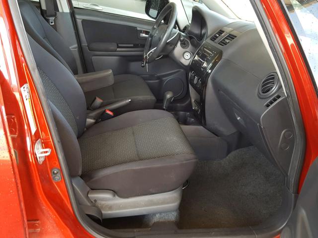 JS2YC5A3XD6101779 - 2013 SUZUKI SX4 LE RED photo 5