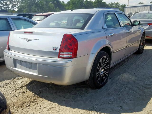 2C3CA2CV7AH273189 - 2010 CHRYSLER 300 S SILVER photo 4