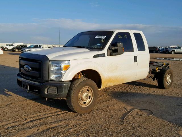 1FT7X2B66FEC25137 - 2015 FORD F250 SUPER WHITE photo 2