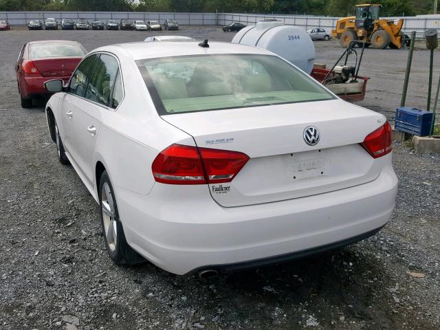 1VWBP7A36DC073428 - 2013 VOLKSWAGEN PASSAT SE WHITE photo 3