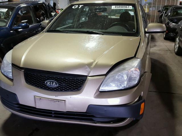 KNADE123266077729 - 2006 KIA RIO TAN photo 9