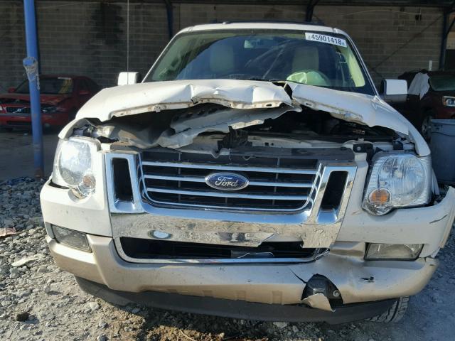 1FMEU64E49UA25827 - 2009 FORD EXPLORER E WHITE photo 9