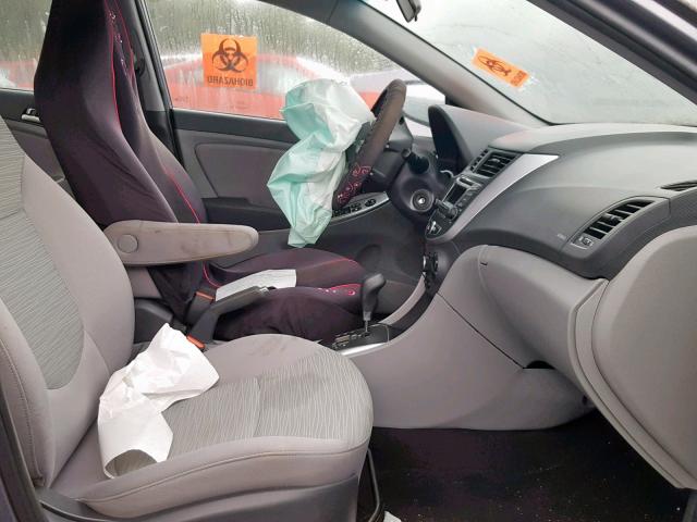 KMHCT4AE0GU037716 - 2016 HYUNDAI ACCENT SE GRAY photo 5