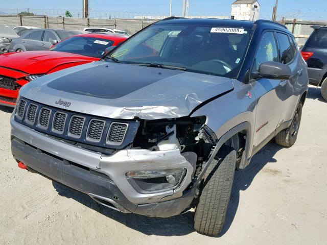 3C4NJDDB2JT417694 - 2018 JEEP COMPASS TR GRAY photo 2