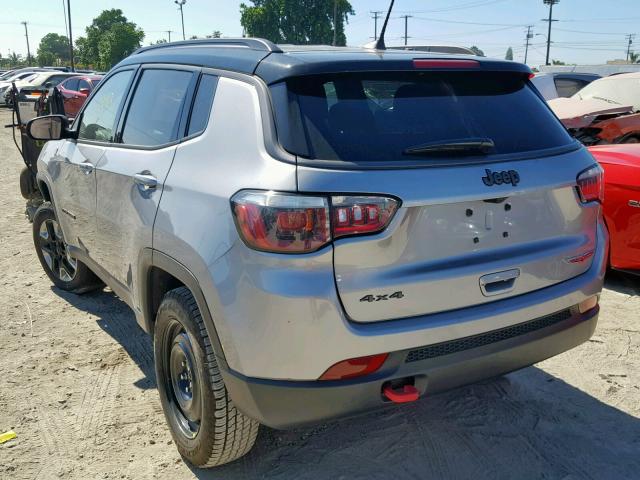 3C4NJDDB2JT417694 - 2018 JEEP COMPASS TR GRAY photo 3