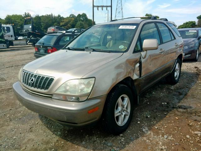 JTJGF10U510115911 - 2001 LEXUS RX 300 GOLD photo 2