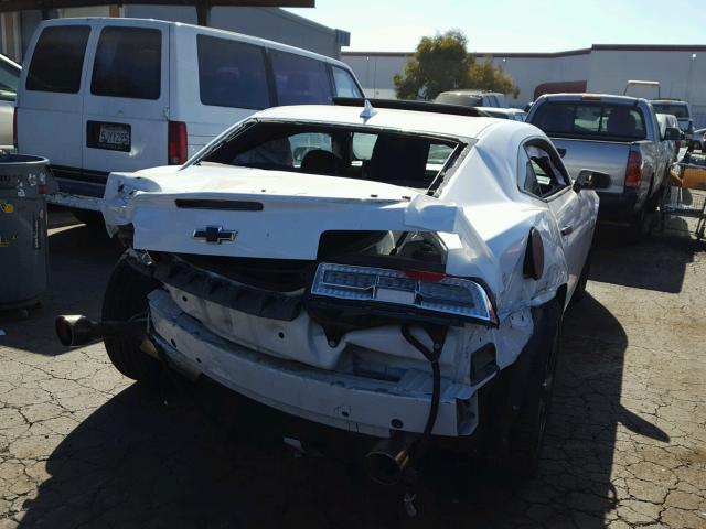 2G1FJ1EW0F9153348 - 2015 CHEVROLET CAMARO 2SS WHITE photo 4