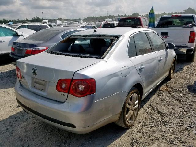 3VWEF71K97M184565 - 2007 VOLKSWAGEN JETTA WOLF SILVER photo 4