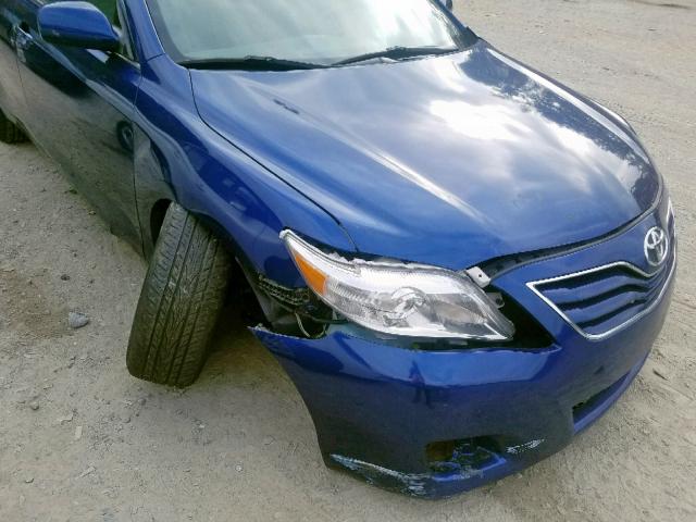 4T1BF3EK8AU533884 - 2010 TOYOTA CAMRY BASE BLUE photo 9